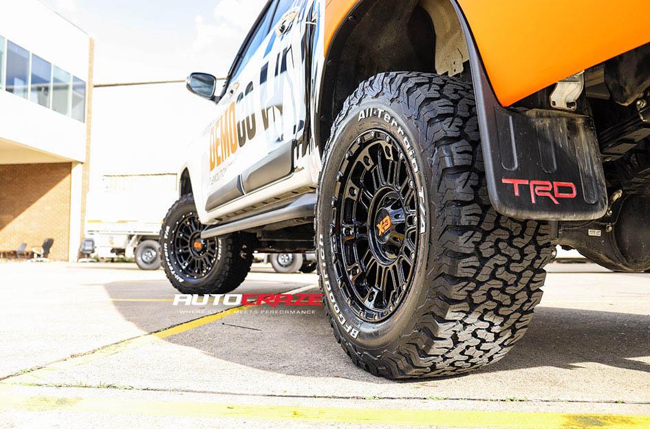 TOYOTA HILUX N80 4WD HOSS XD II GLOSS BLACK